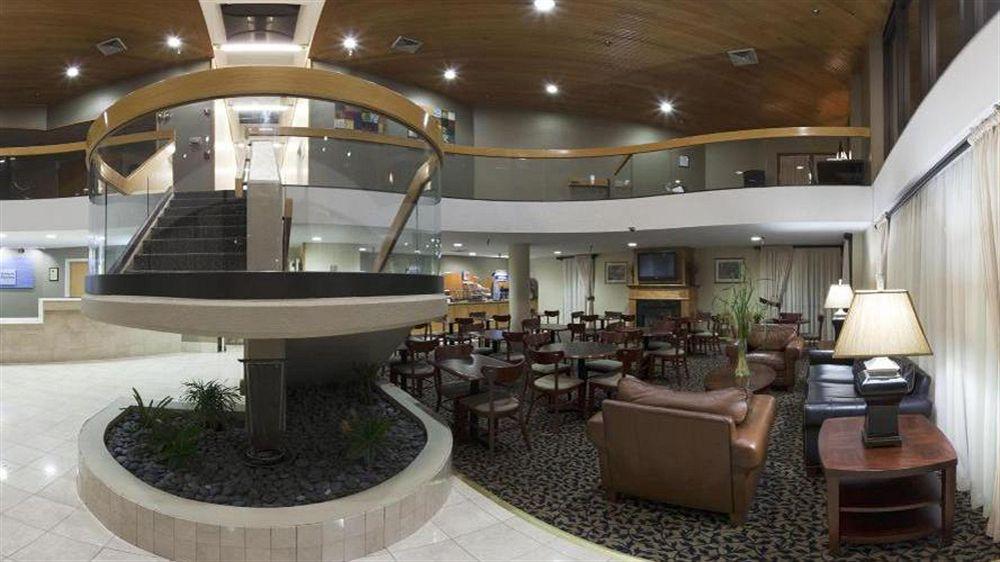 Holiday Inn Express Detroit-Warren/General Motors Technology Center By Ihg Exteriör bild