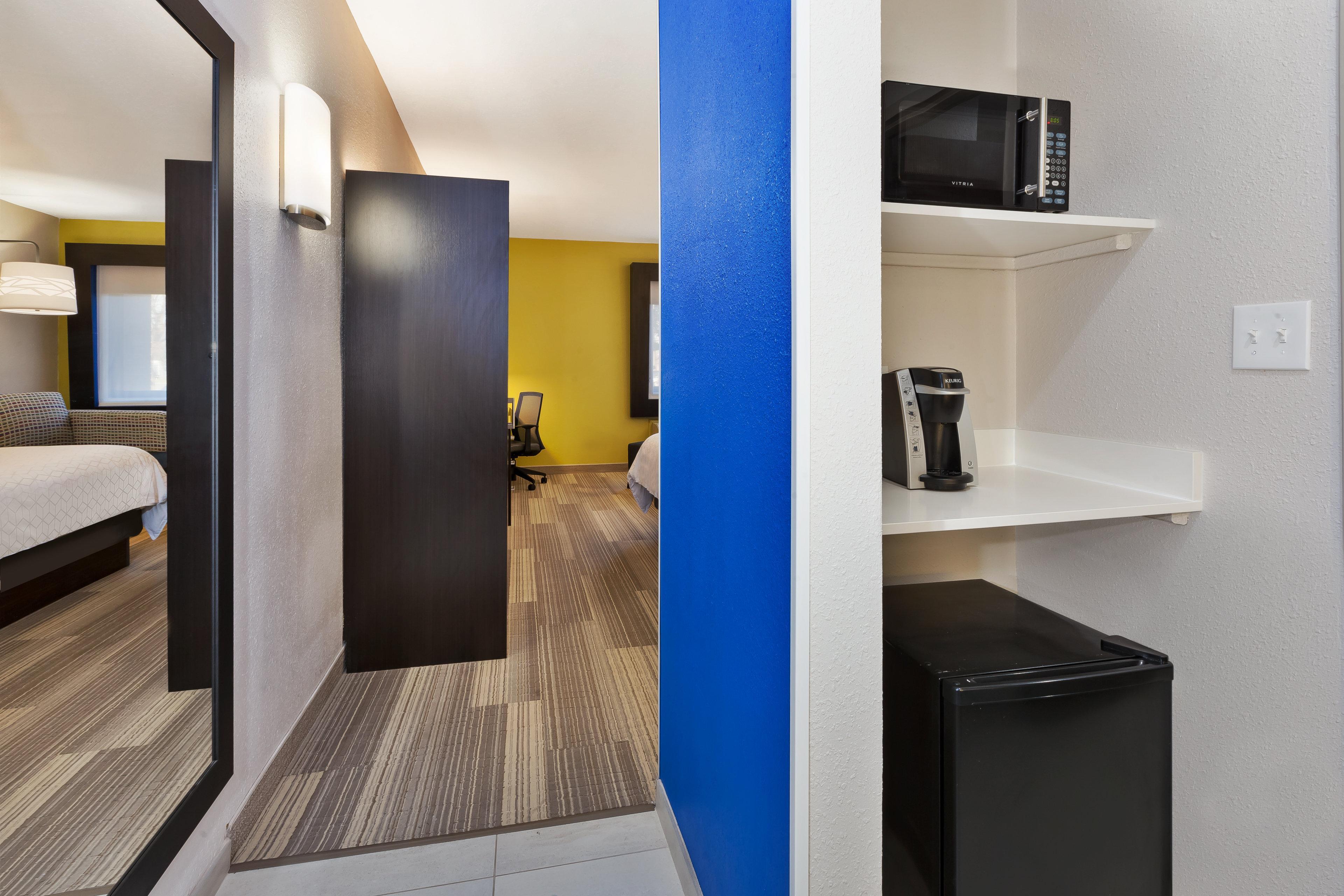 Holiday Inn Express Detroit-Warren/General Motors Technology Center By Ihg Exteriör bild