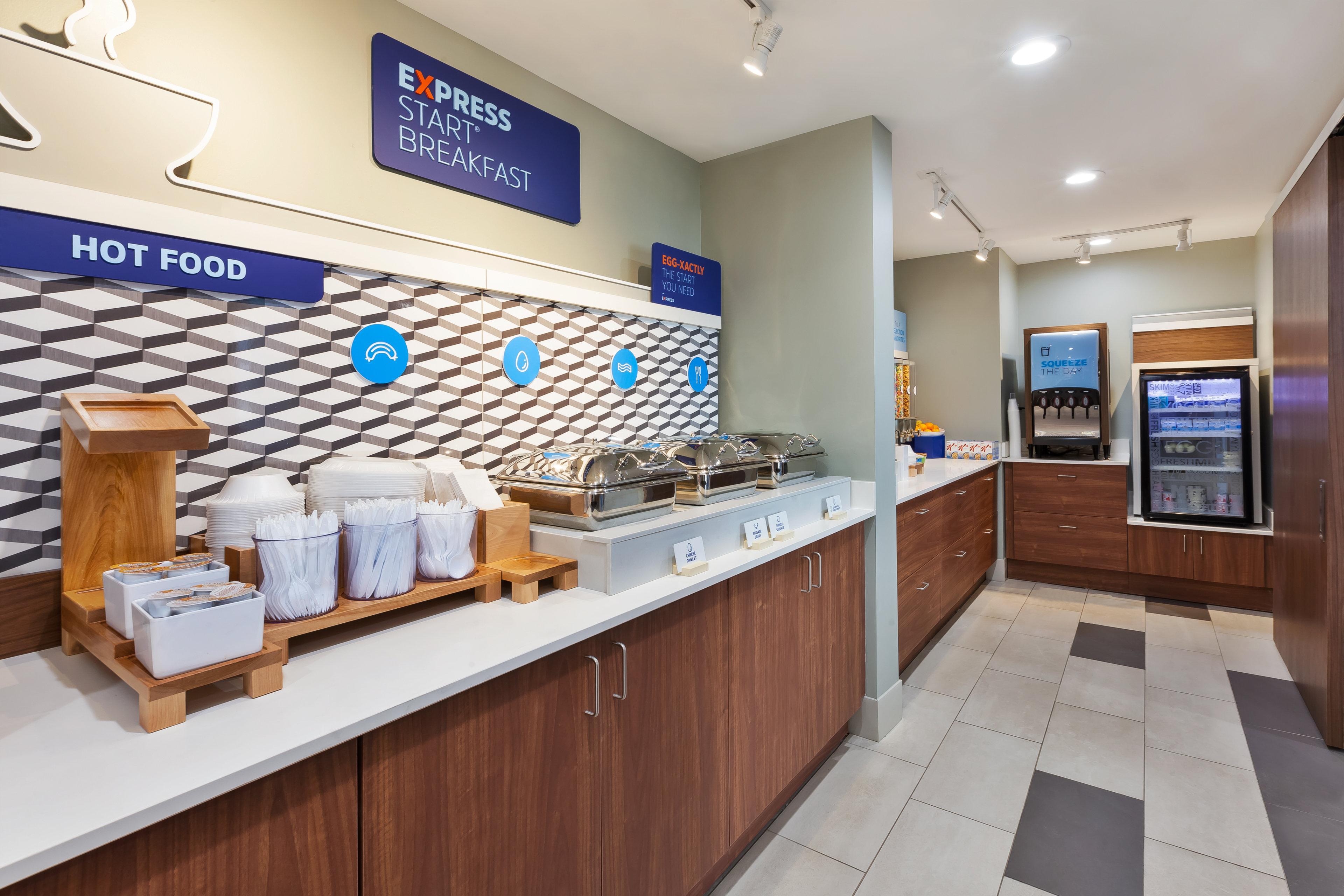 Holiday Inn Express Detroit-Warren/General Motors Technology Center By Ihg Exteriör bild