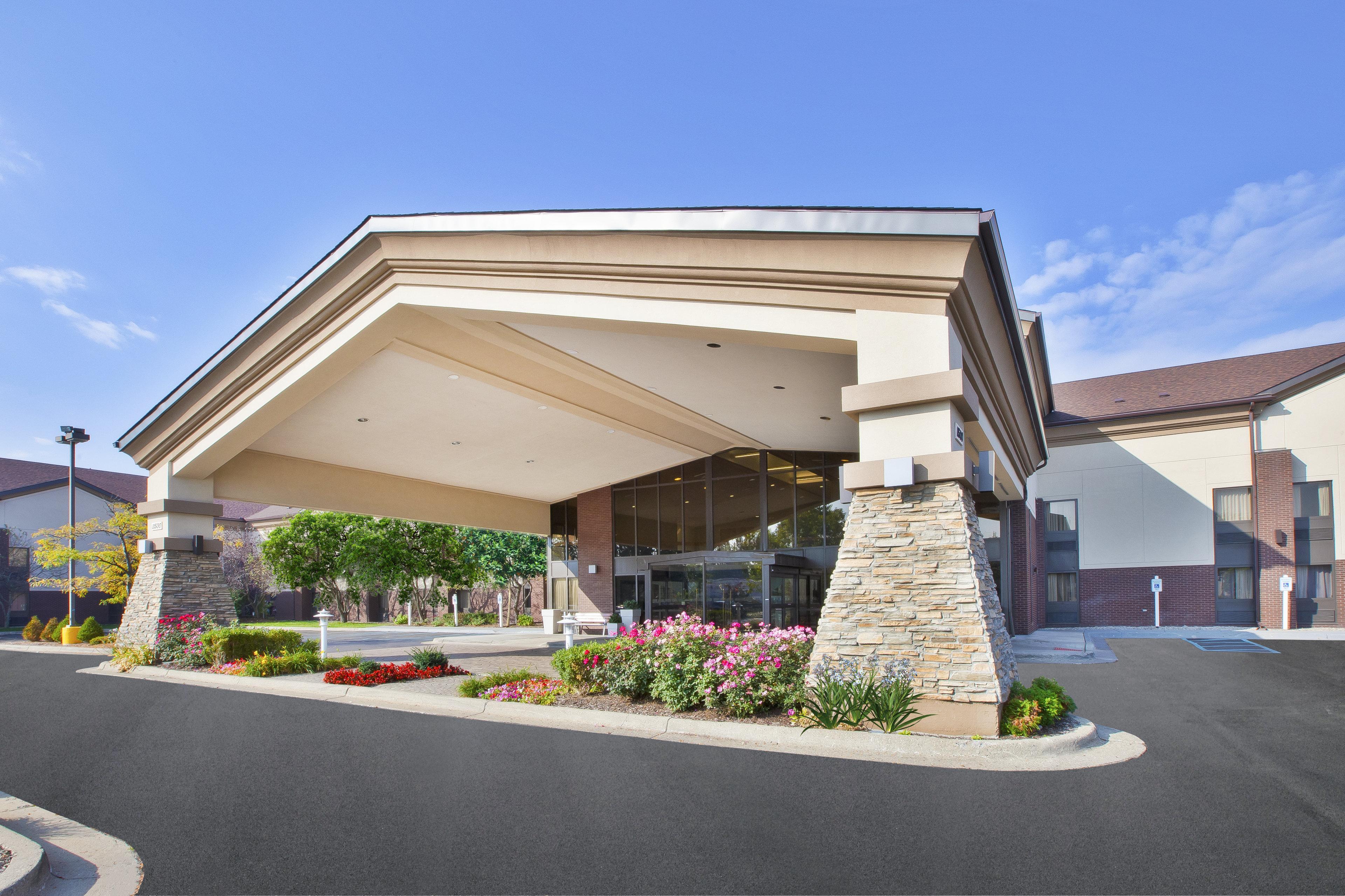 Holiday Inn Express Detroit-Warren/General Motors Technology Center By Ihg Exteriör bild