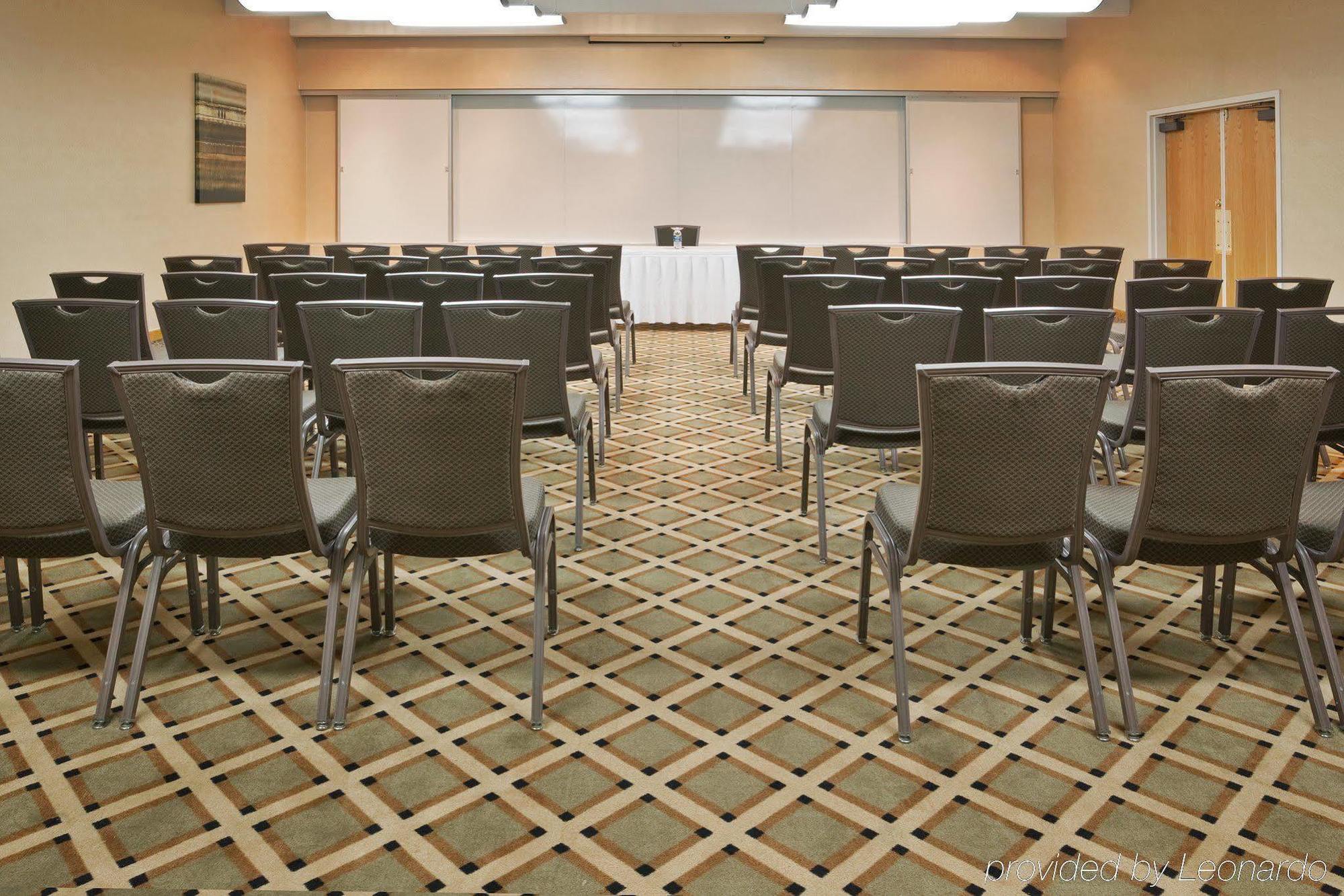Holiday Inn Express Detroit-Warren/General Motors Technology Center By Ihg Exteriör bild